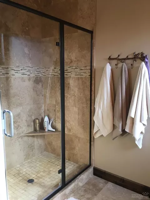 17035 Glendale Rd, Bend, OR 97707 photo 7