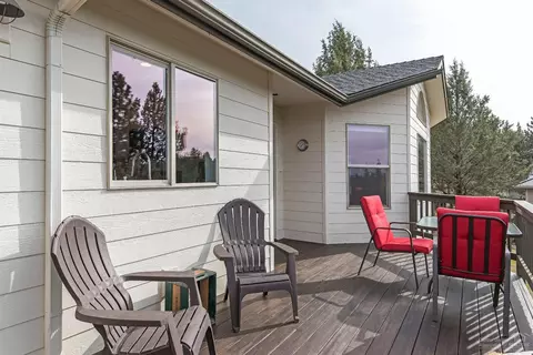 66538 Ponderosa Loop, Bend, OR 97703 photo 3