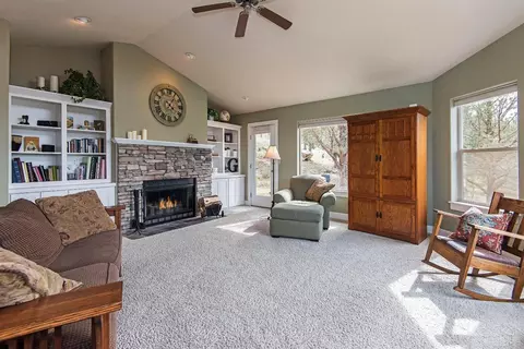 66538 Ponderosa Loop, Bend, OR 97703 photo 6