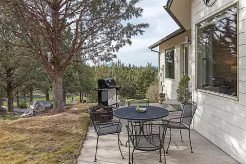66538 Ponderosa Loop, Bend, OR 97703 photo 24