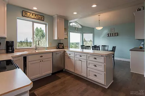 66538 Ponderosa Loop, Bend, OR 97703 photo 10