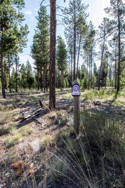 56474 Sunstone Loop, Bend, OR 97707 photo 2