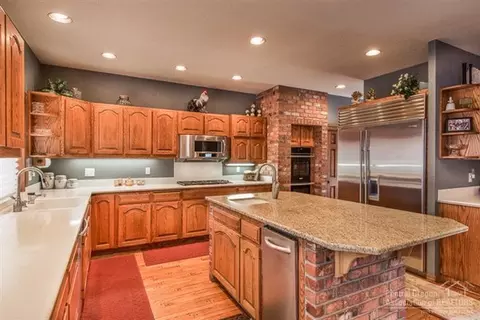 64169 Highway 20, Bend, OR 97703 photo 6