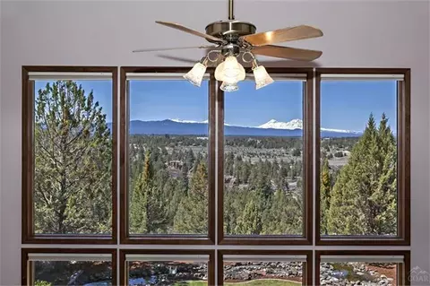 64169 Highway 20, Bend, OR 97703 photo 3