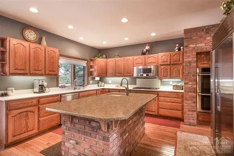 64169 Highway 20, Bend, OR 97703 photo 5