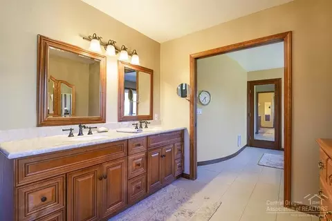 64169 Highway 20, Bend, OR 97703 photo 21