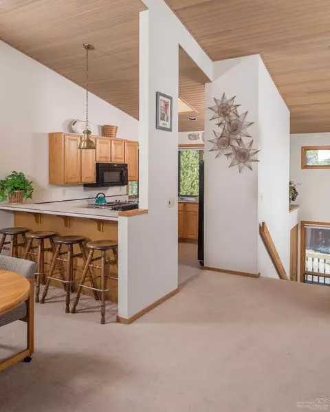 57671 Poplar Loop, Sunriver, OR 97707 photo 6