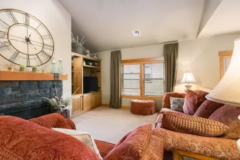 61448 Elder Ridge St, Bend, OR 97702 photo 8