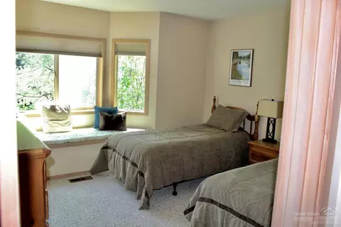 57389 Beaver Ridge Loop, Sunriver, OR 97707 photo 7