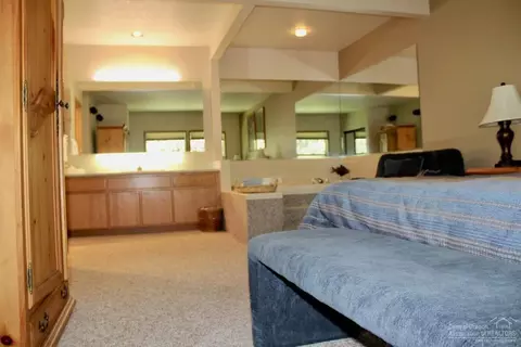 57389 Beaver Ridge Loop, Sunriver, OR 97707 photo 10