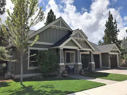 19115 Chiloquin Dr, Bend, OR 97703 photo 2