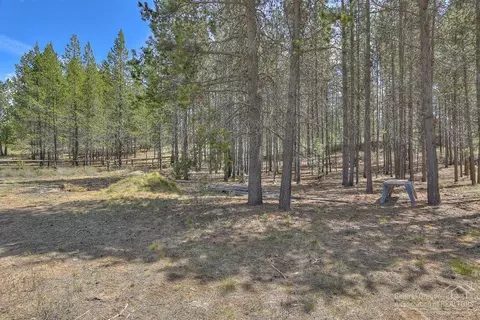 16396 Beaver Dr, Bend, OR 97707 photo 4