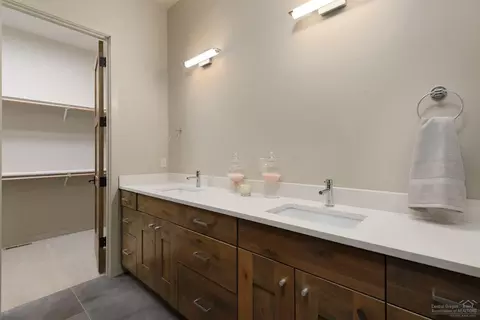 60415 Kangaroo Loop, Bend, OR 97702 photo 13