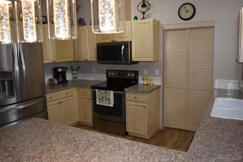 17439 Gull Dr, Bend, OR 97707 photo 10