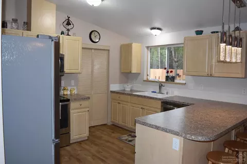 17439 Gull Dr, Bend, OR 97707 photo 11