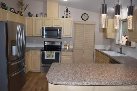 17439 Gull Dr, Bend, OR 97707 photo 12