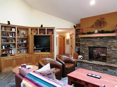 474 E Wapato Loop, Sisters, OR 97759 photo 6
