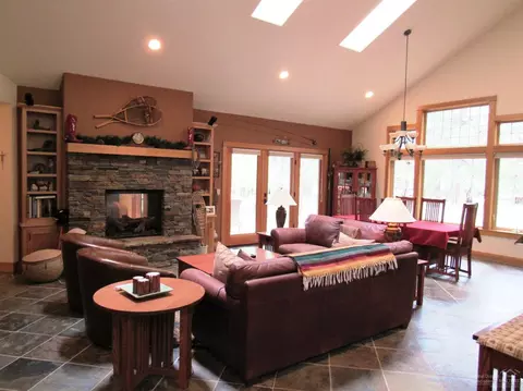 474 E Wapato Loop, Sisters, OR 97759 photo 4