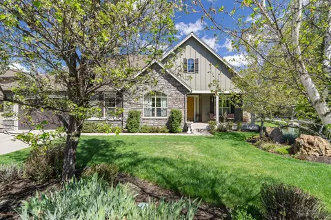 60810 Cobblestone Pl, Bend, OR 97702 photo 2