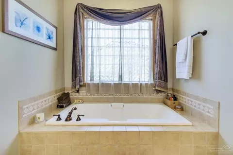 60810 Cobblestone Pl, Bend, OR 97702 photo 16