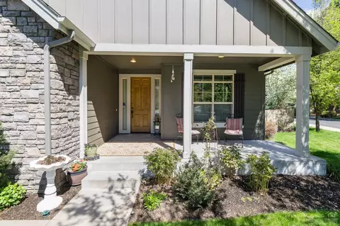 60810 Cobblestone Pl, Bend, OR 97702 photo 3