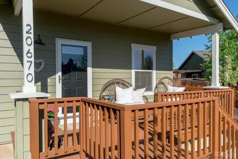 20670 Beaumont Dr, Bend, OR 97701 photo 2