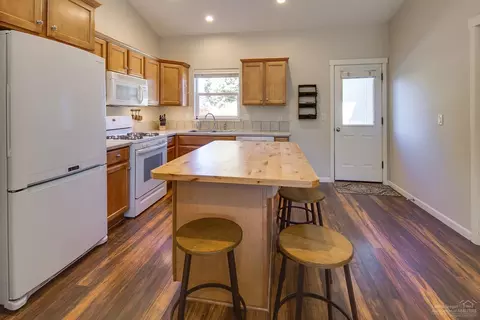 20670 Beaumont Dr, Bend, OR 97701 photo 11