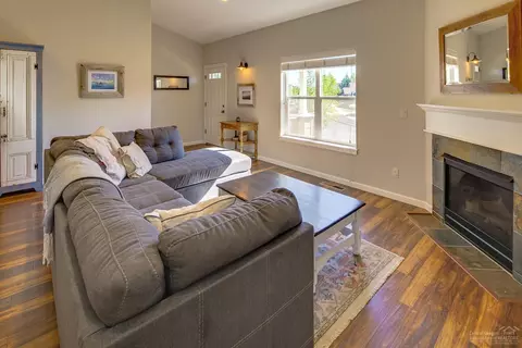 20670 Beaumont Dr, Bend, OR 97701 photo 3