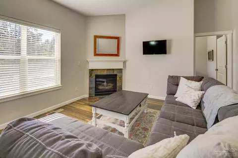 20670 Beaumont Dr, Bend, OR 97701 photo 4