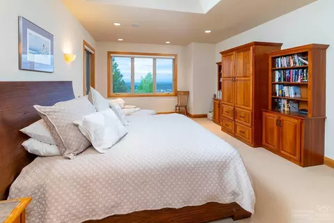 702 NW Stonepine Dr, Bend, OR 97703 photo 15