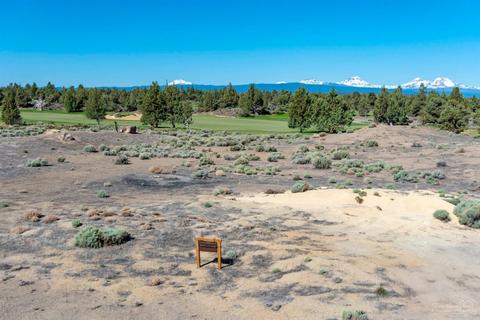 65807 Sanctuary Dr, Bend, OR 97701 photo 2