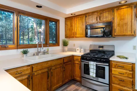 20950 King David Ave, Bend, OR 97702 photo 10