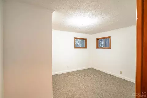 61572 River Rd, Bend, OR 97703 photo 16