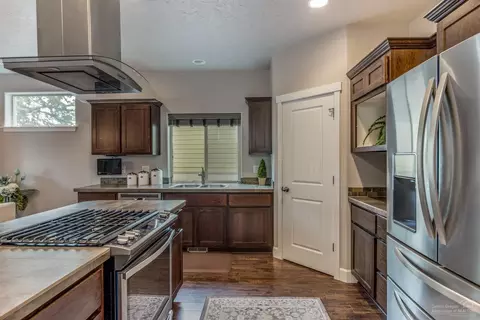 63307 Kalamata Loop, Bend, OR 97701 photo 6