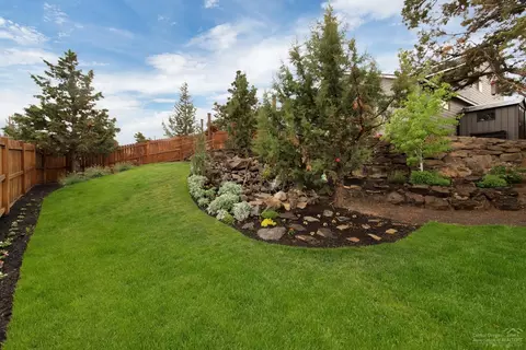 63307 Kalamata Loop, Bend, OR 97701 photo 23