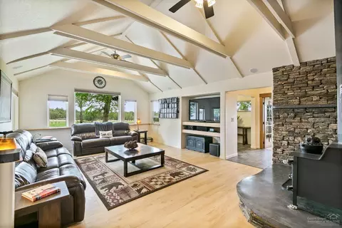 62770 Stenkamp Rd, Bend, OR 97701 photo 5