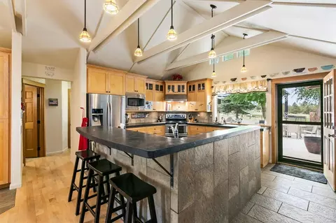 62770 Stenkamp Rd, Bend, OR 97701 photo 8