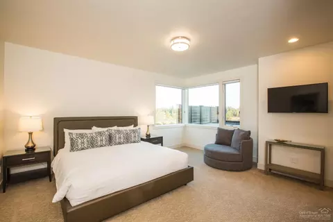 19251 Solomon Dr, Bend, OR 97702 photo 10