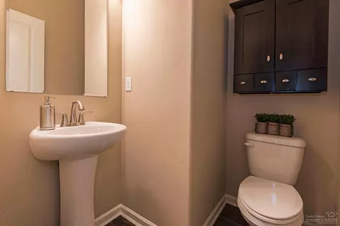 20843 Gateway Dr, Bend, OR 97702 photo 9
