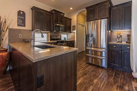 20843 Gateway Dr, Bend, OR 97702 photo 7