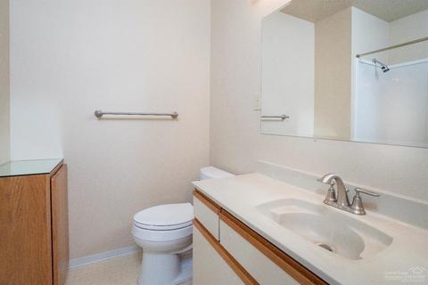 52667 Meadow Ln, La Pine, OR 97739 photo 12