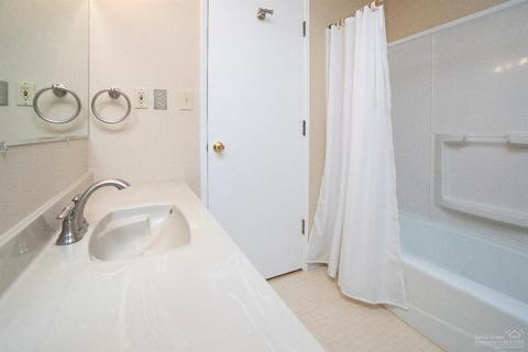 52667 Meadow Ln, La Pine, OR 97739 photo 13