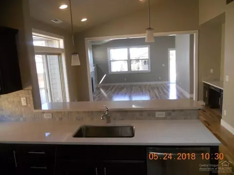 20021 SW Voltera Pl, Bend, OR 97702 photo 14