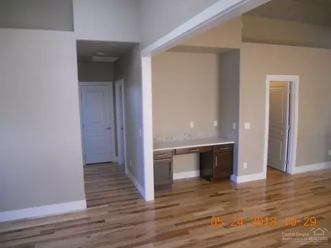 20021 SW Voltera Pl, Bend, OR 97702 photo 16
