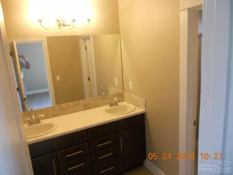 20021 SW Voltera Pl, Bend, OR 97702 photo 22