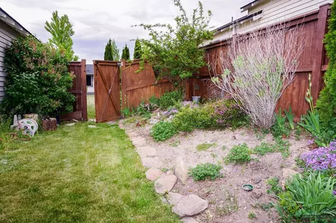 63181 Lancaster St, Bend, OR 97701 photo 15