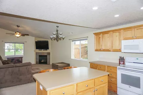 63181 Lancaster St, Bend, OR 97701 photo 7