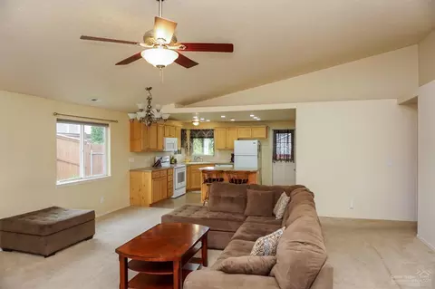 63181 Lancaster St, Bend, OR 97701 photo 8