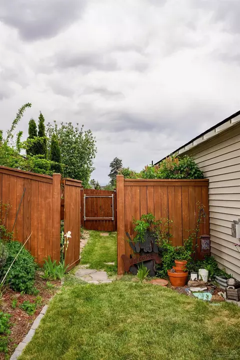 63181 Lancaster St, Bend, OR 97701 photo 14