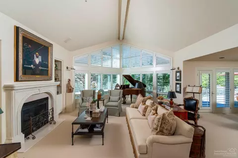 20045 Chaney Rd, Bend, OR 97703 photo 6